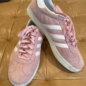 Adidas Gazelle pink/white sneakers. So fun!